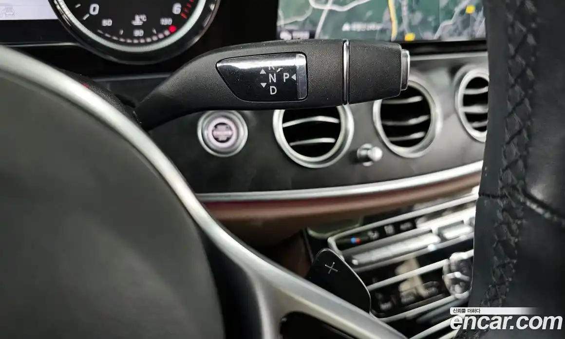 Mercedes-Benz E-Class 2020 1.9 Автомат в Москве № 140490, фото 16