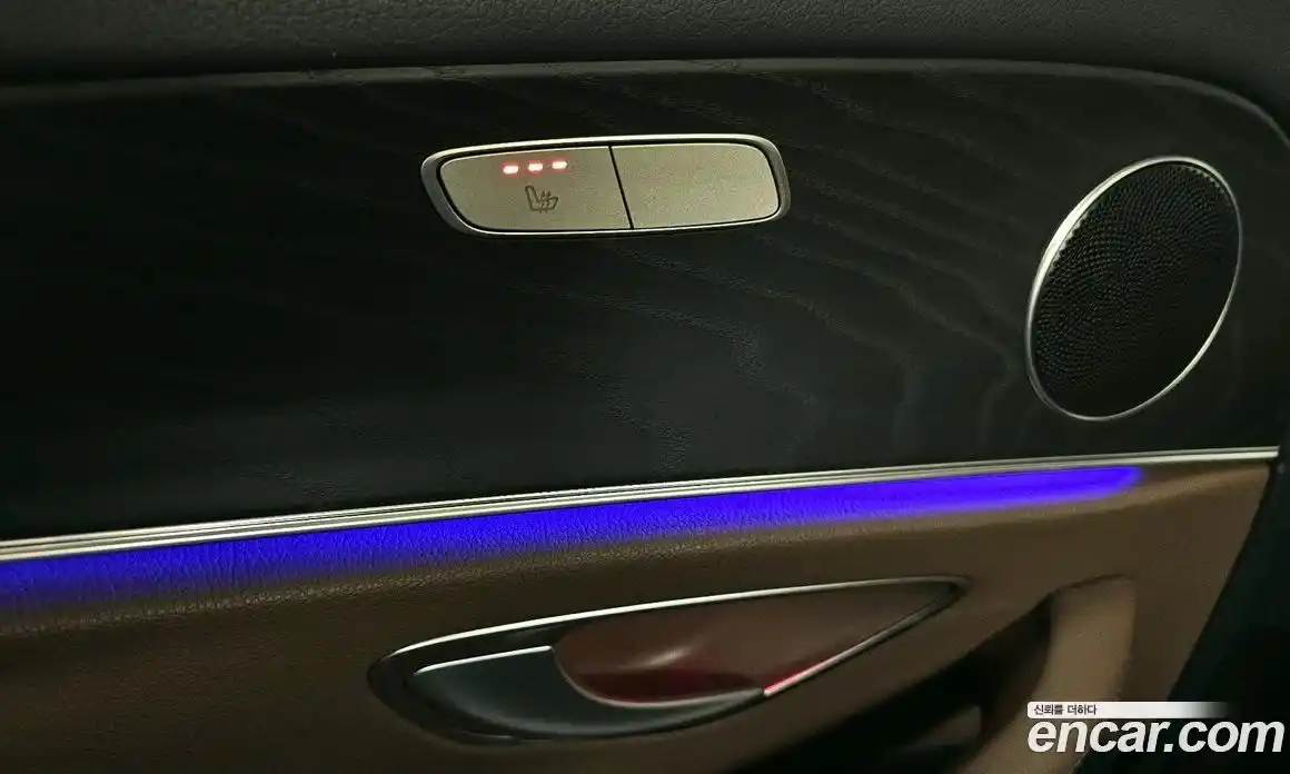 Mercedes-Benz E-Class 2020 1.9 Автомат в Москве № 140490, фото 4