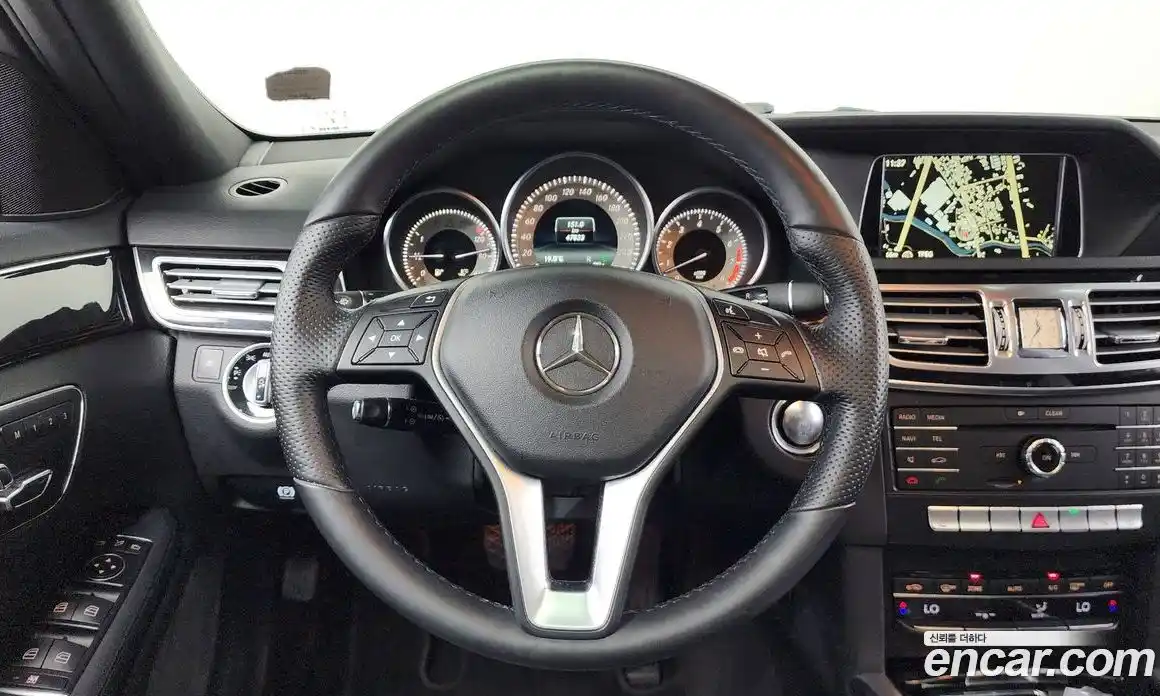 Mercedes-Benz E-Class 2016 3.5 Автомат в Москве № 142232, фото 13