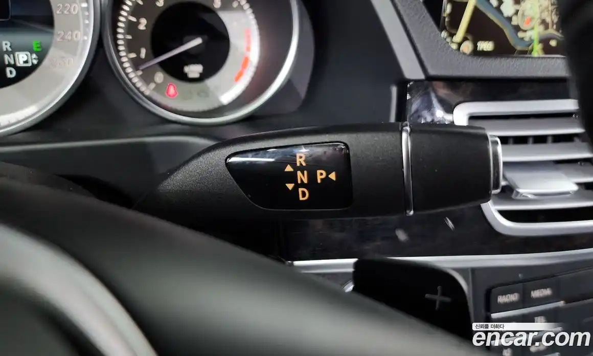 Mercedes-Benz E-Class 2016 3.5 Автомат в Москве № 142232, фото 9