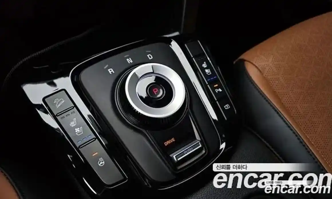 Kia Seltos 2023 2.0 Автомат в Москве № 14280, фото 9