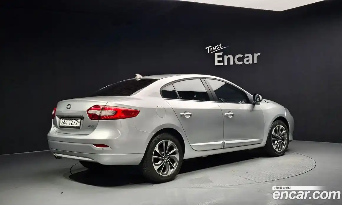 Renault SM3 2015 1.6 Автомат в Москве № 149972, фото 18