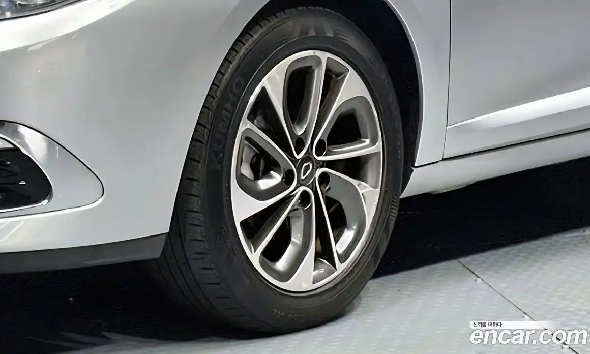 Renault SM3 2015 1.6 Автомат в Москве № 149972, фото 6