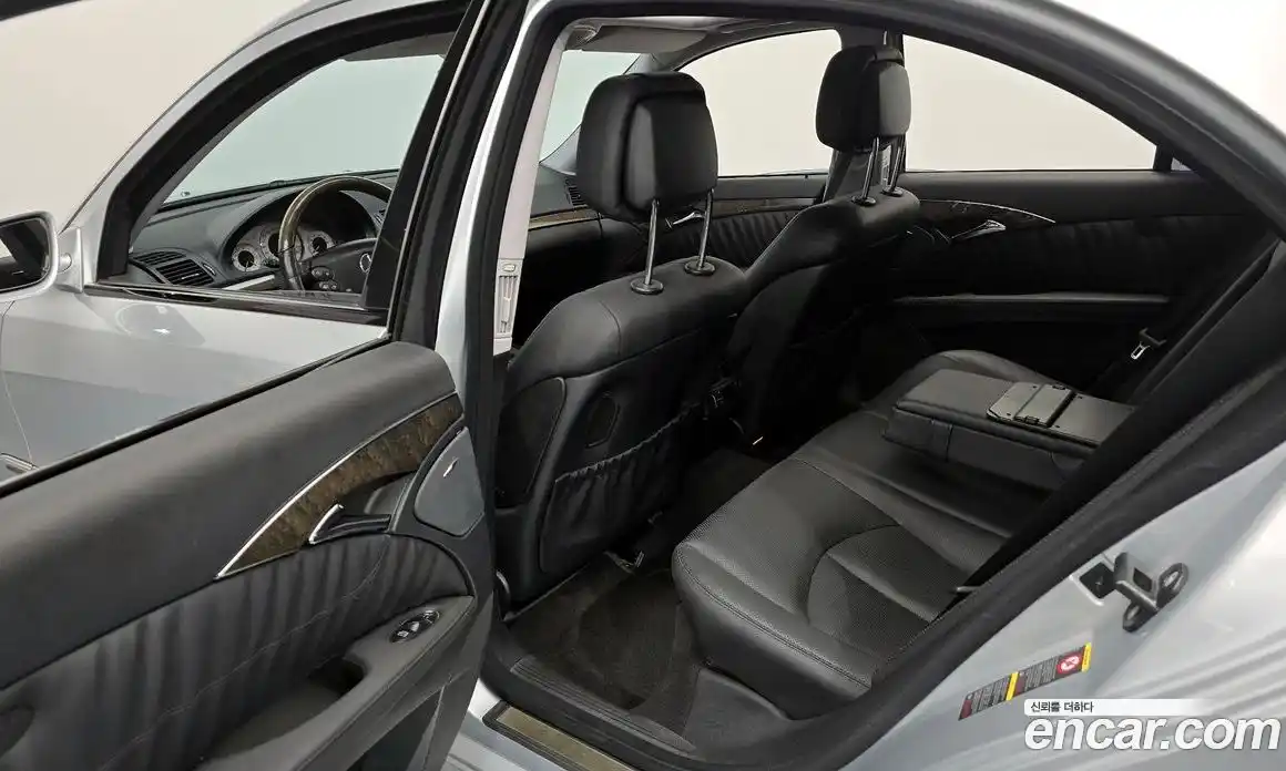 Mercedes-Benz E-Class 2009 3.5 Автомат в Москве № 157817, фото 13