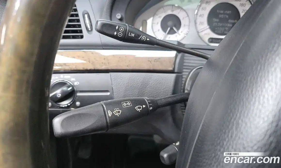 Mercedes-Benz E-Class 2009 3.5 Автомат в Москве № 157817, фото 17