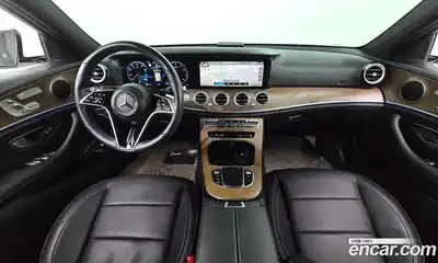 Mercedes-Benz E-Class 2021 2.0 Автомат в Москве № 158263, миниатюра 11