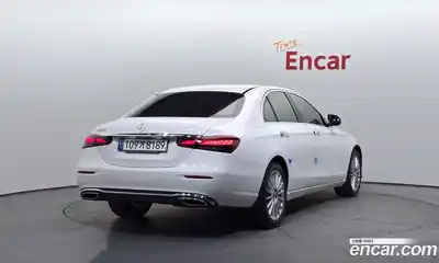 Mercedes-Benz E-Class 2021 2.0 Автомат в Москве № 158263, миниатюра 4