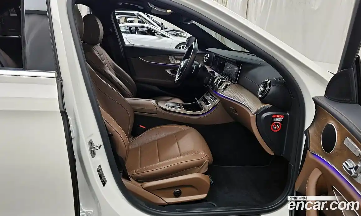 Mercedes-Benz E-Class 2022 2.0 Автомат в Москве № 160341, фото 16