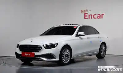 Mercedes-Benz E-Class 2022 2.0 Автомат в Москве № 160341, миниатюра 4