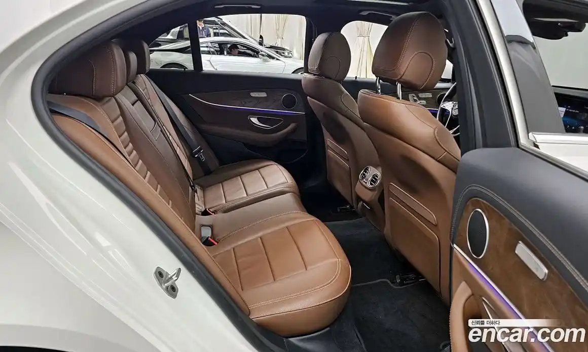 Mercedes-Benz E-Class 2022 2.0 Автомат в Москве № 160341, фото 6