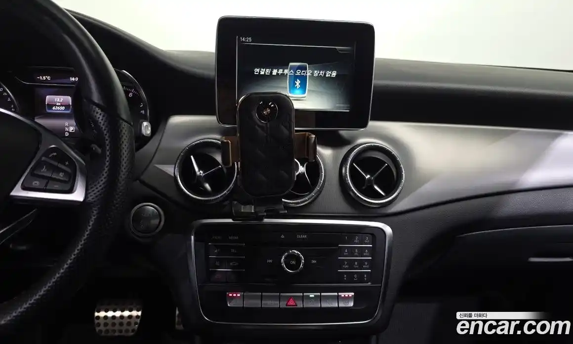 Mercedes-Benz CLA-Class 2018 2.0 Автомат в Москве № 160548, фото 12