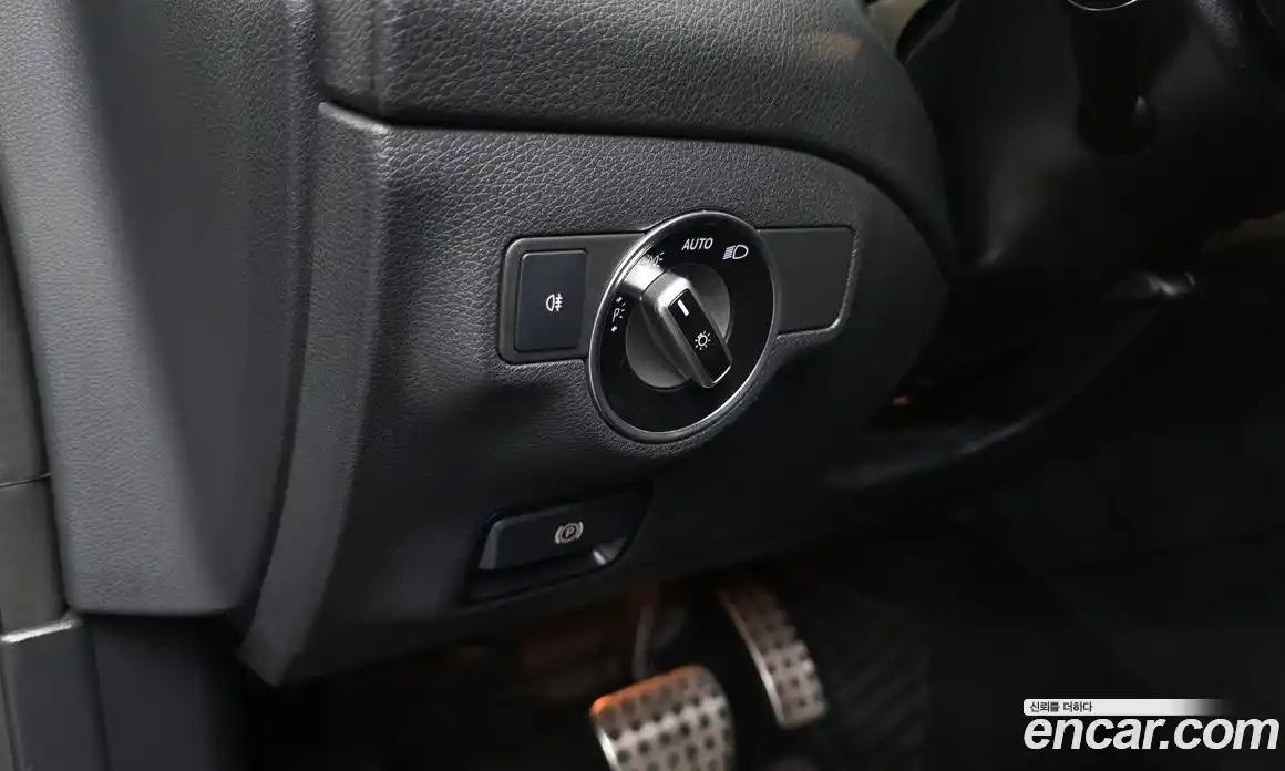 Mercedes-Benz CLA-Class 2018 2.0 Автомат в Москве № 160548, фото 10