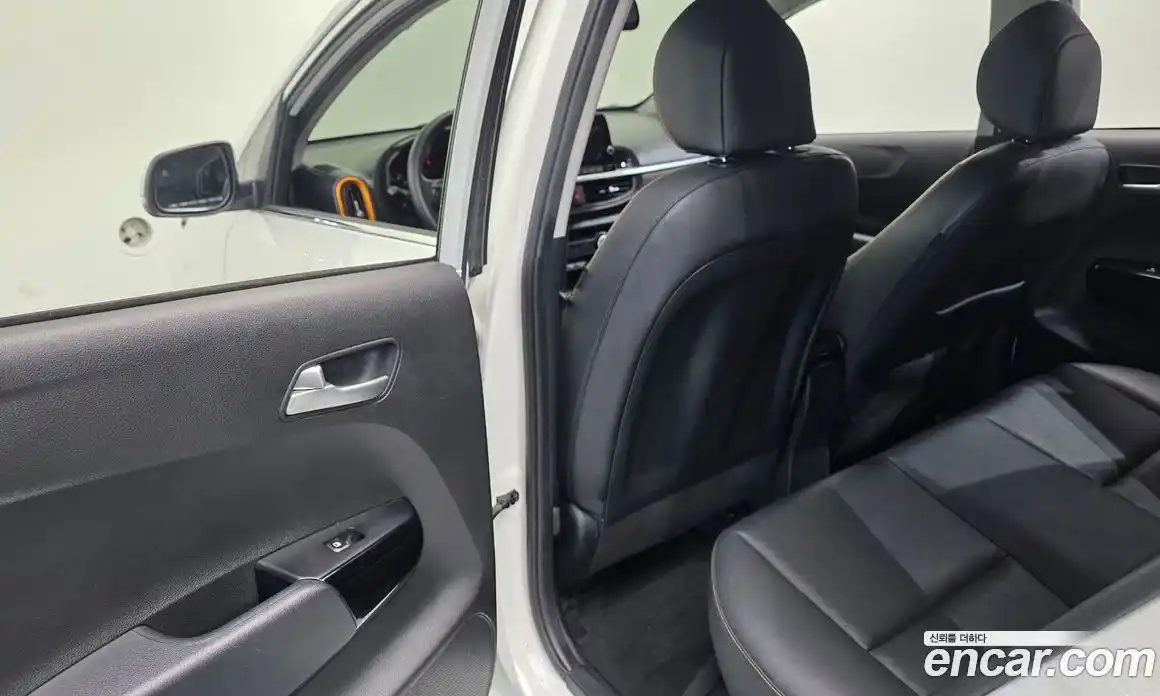 Kia Morning 2023 1.0 Автомат в Москве № 16086, фото 14