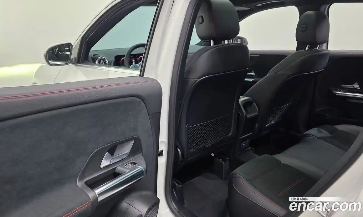 Mercedes-Benz GLA-Class 2021 2.0 Автомат в Москве № 160873, фото 18