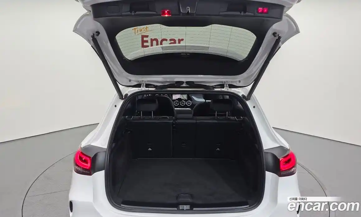 Mercedes-Benz GLA-Class 2021 2.0 Автомат в Москве № 160873, фото 20