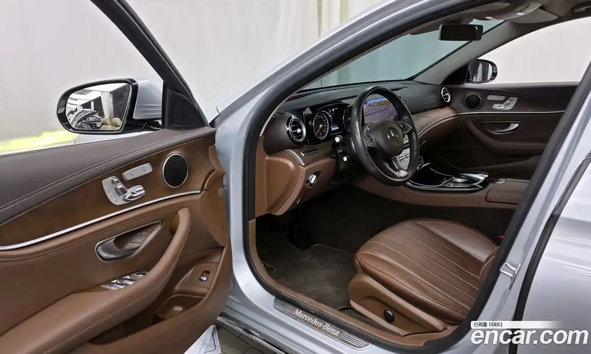 Mercedes-Benz E-Class 2017 1.9 Автомат в Москве № 161004, фото 16