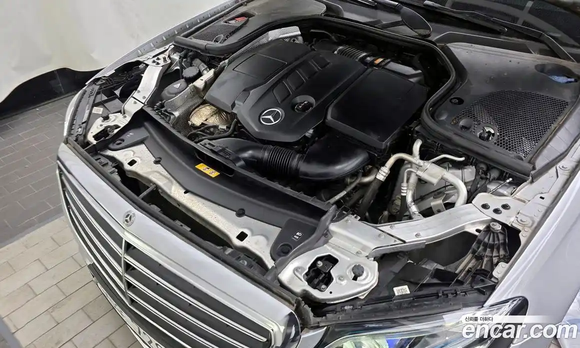 Mercedes-Benz E-Class 2017 1.9 Автомат в Москве № 161004, фото 17