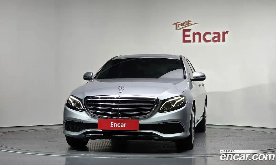 Mercedes-Benz E-Class 2017 1.9 Автомат в Москве № 161004, фото 3