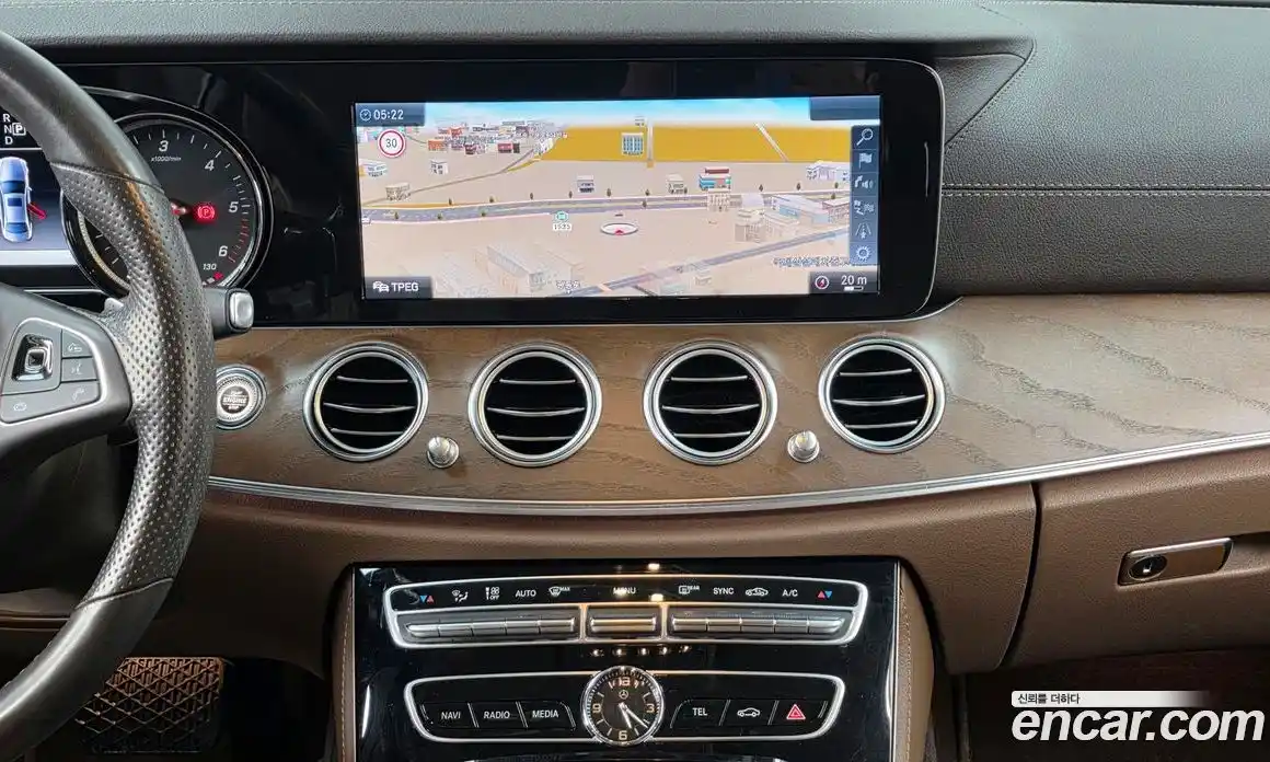 Mercedes-Benz E-Class 2017 1.9 Автомат в Москве № 161004, фото 4