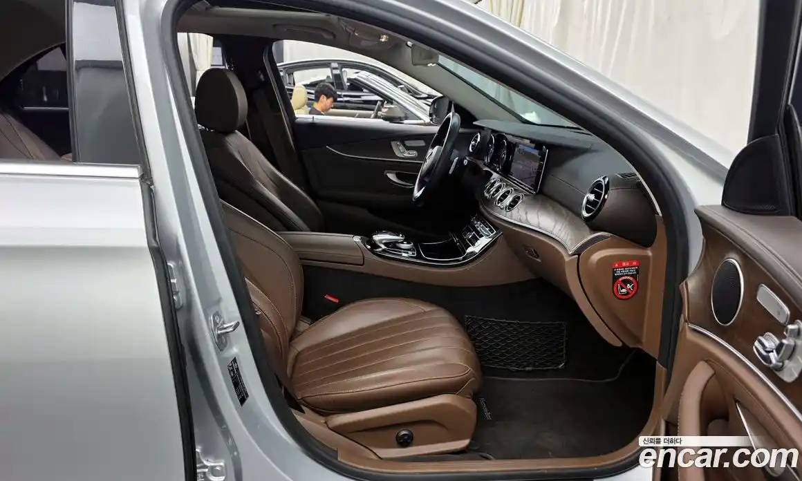 Mercedes-Benz E-Class 2017 1.9 Автомат в Москве № 161004, фото 9