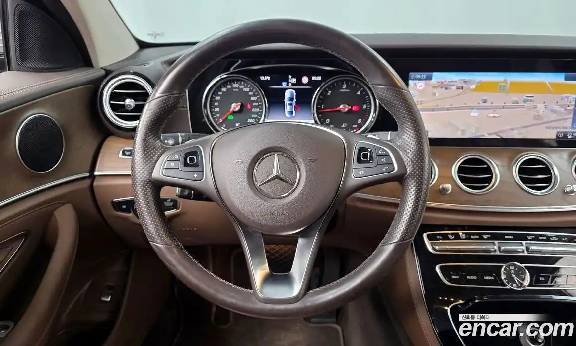 Mercedes-Benz E-Class 2017 1.9 Автомат в Москве № 161004, фото 10