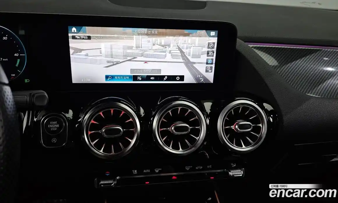 Mercedes-Benz GLA-Class 2021 2.0 Автомат в Москве № 161136, фото 3