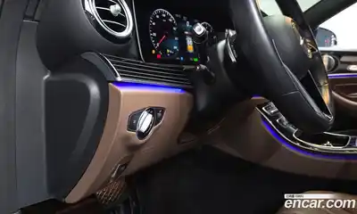 Mercedes-Benz E-Class 2021 3.0 Автомат в Москве № 161771, миниатюра 11