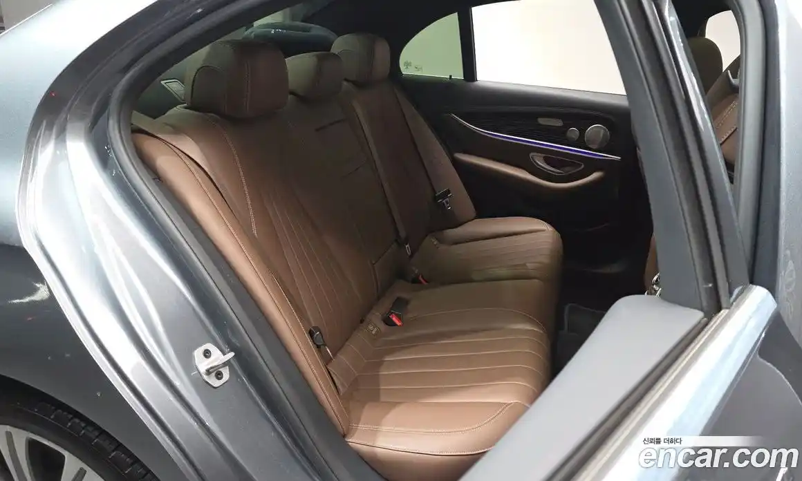 Mercedes-Benz E-Class 2021 3.0 Автомат в Москве № 161771, фото 6