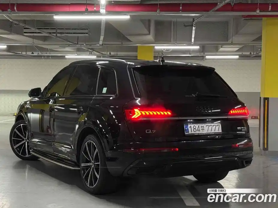 Audi Q7 2021 3.0 Автомат в Москве № 163751, фото 4
