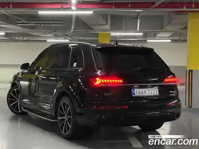 Audi Q7 2021 3.0 Автомат в Москве № 163751, миниатюра 4