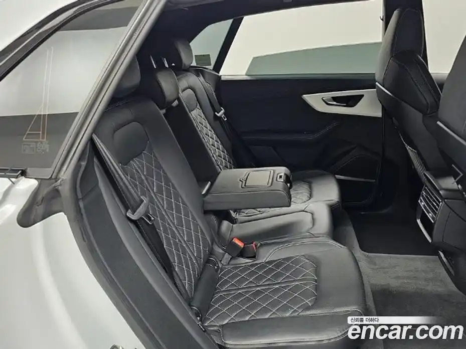 Audi Q8 2023 3.0 Автомат в Москве № 164027, фото 12