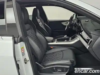 Audi Q8 2023 3.0 Автомат в Москве № 164027, миниатюра 10
