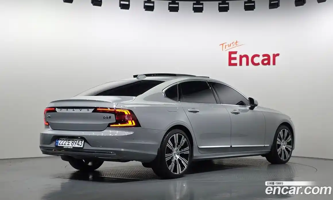 Volvo S90 2025 2.0 Автомат в Москве № 164132, фото 3