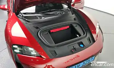 Porsche Taycan 2025 0.1 Автомат в Москве № 164887, миниатюра 6