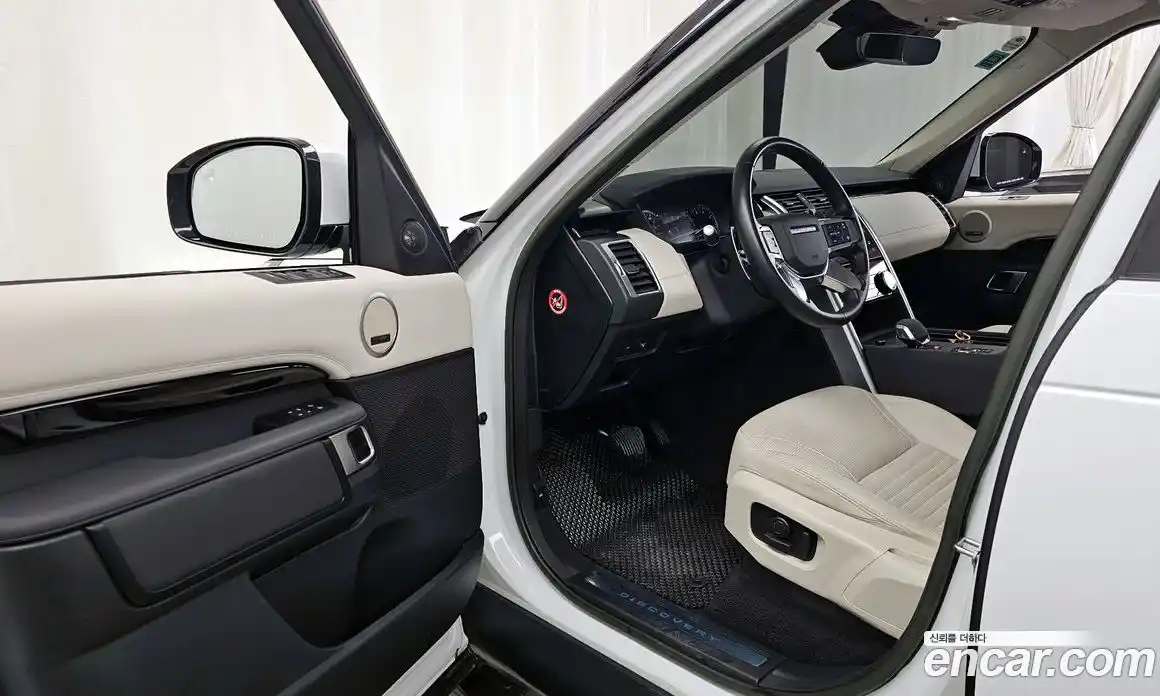 Land Rover Discovery 2023 2.0 Автомат в Москве № 166119, фото 16