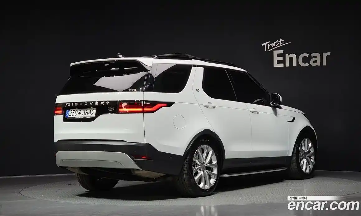 Land Rover Discovery 2023 2.0 Автомат в Москве № 166119, фото 18