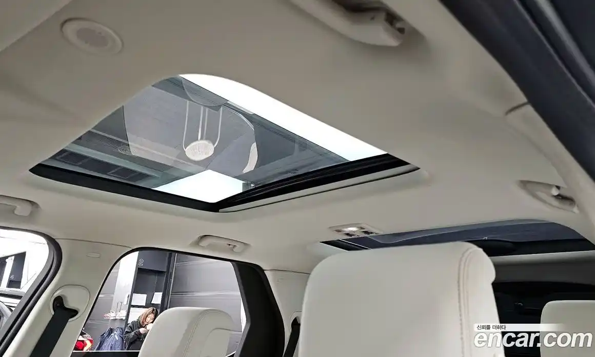 Land Rover Discovery 2023 2.0 Автомат в Москве № 166119, фото 6