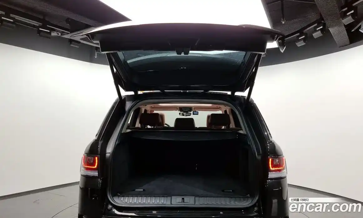 Land Rover Range-Rover Sport 2017 3.0 Автомат в Москве № 166202, фото 3