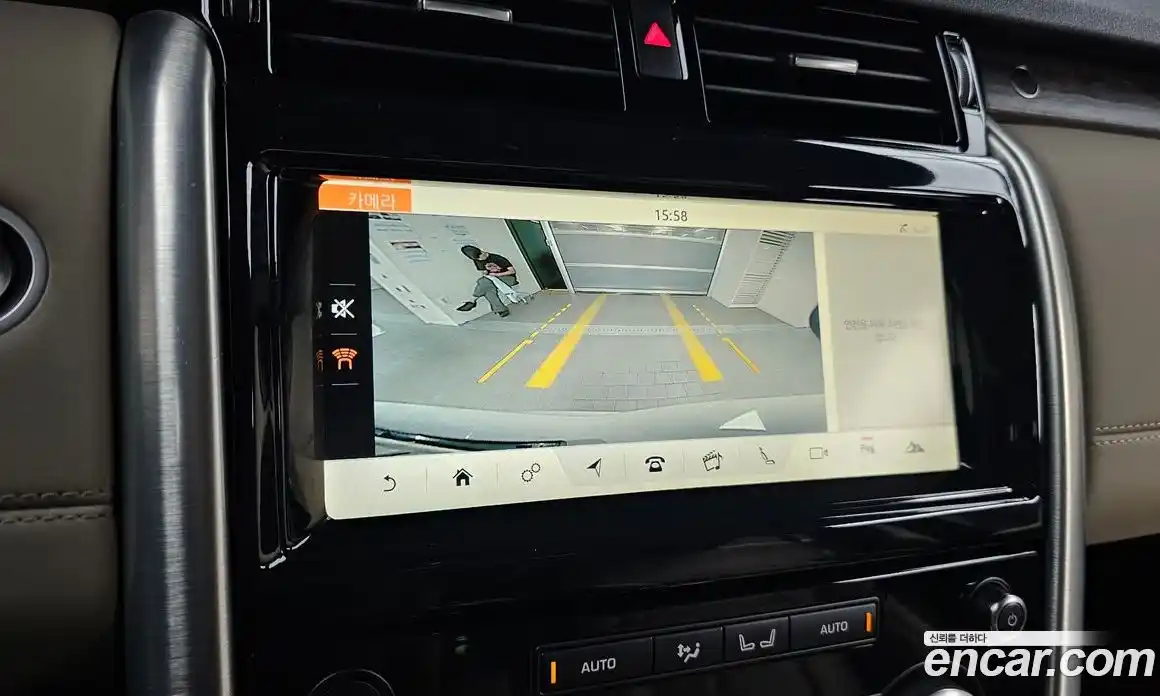 Land Rover Discovery 2018 3.0 Автомат в Москве № 166645, фото 18