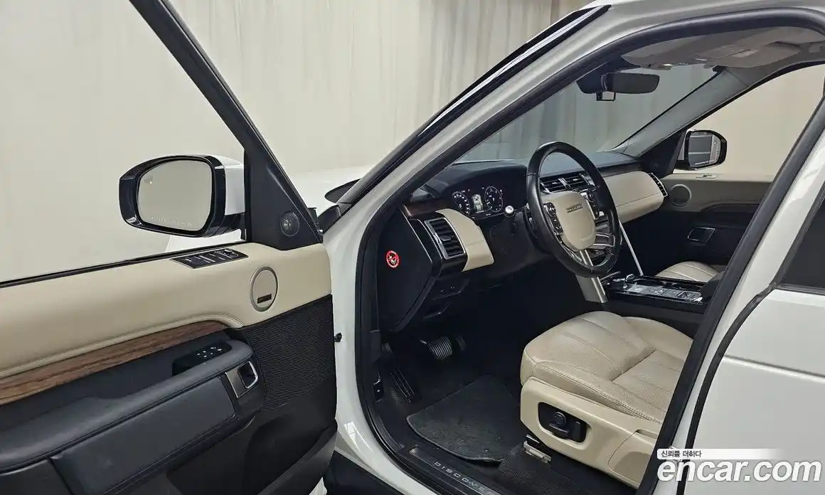 Land Rover Discovery 2018 3.0 Автомат в Москве № 166645, фото 3