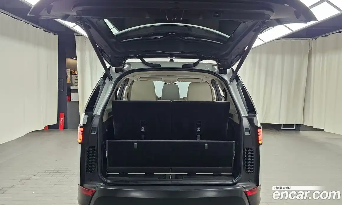 Land Rover Discovery 2018 3.0 Автомат в Москве № 166645, фото 4