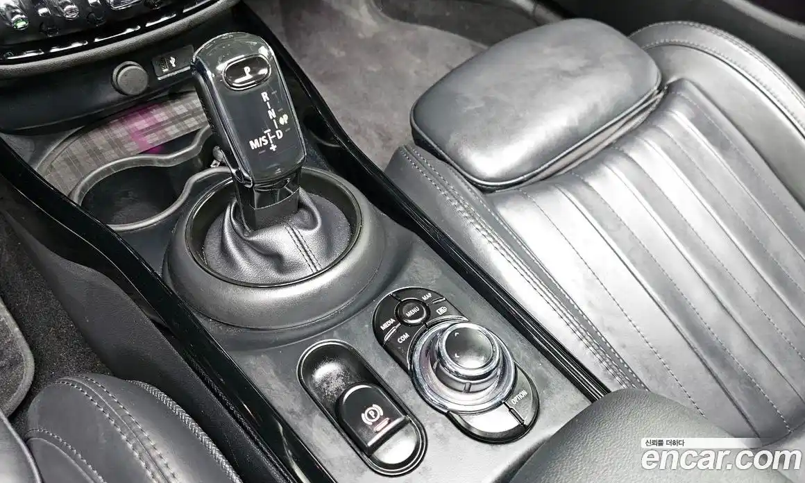 Mini Clubman 2023 2.0 Автомат в Москве № 167173, фото 19