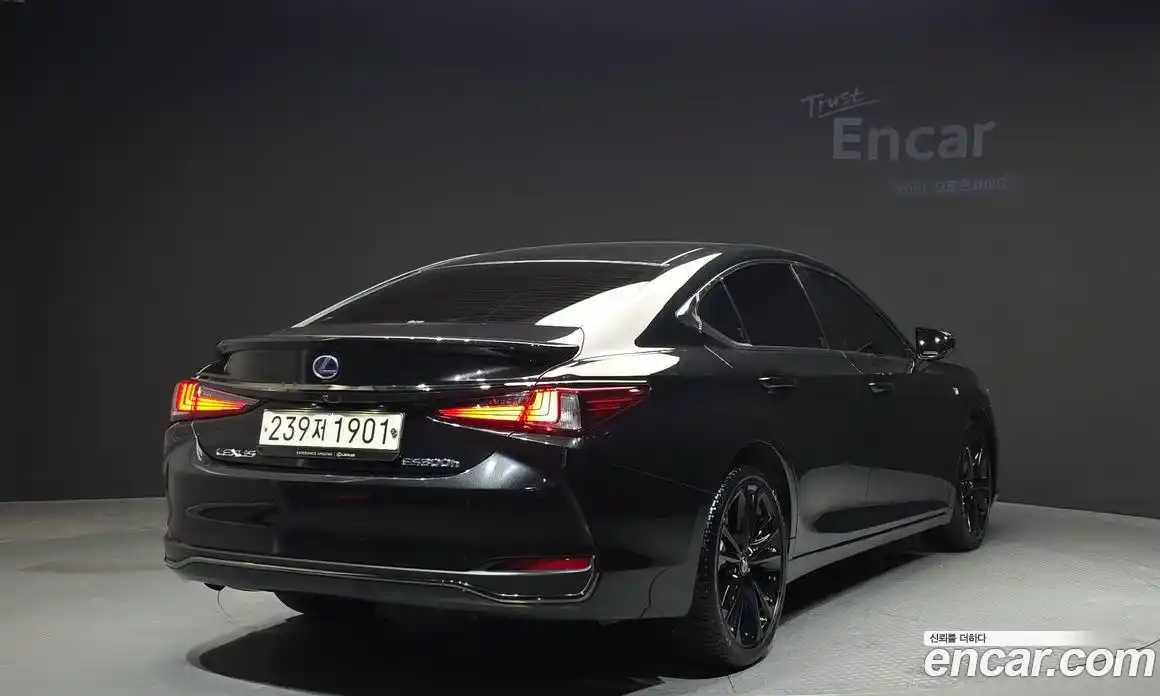 Lexus ES 2022 2.5 Автомат в Москве № 168284, фото 6