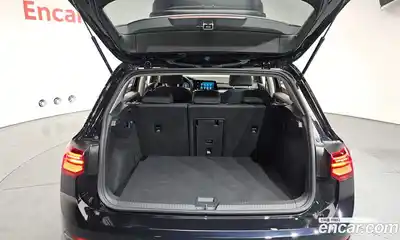 Volkswagen Golf 2024 2.0 Автомат в Москве № 168517, миниатюра 5