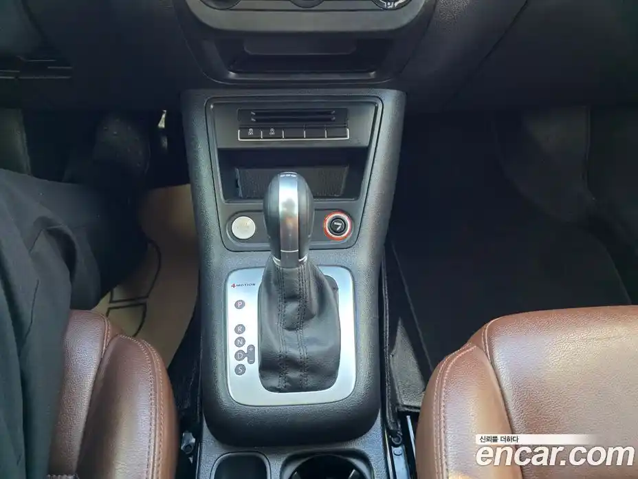 Volkswagen Tiguan 2015 2.0 Автомат в Москве № 169262, фото 9