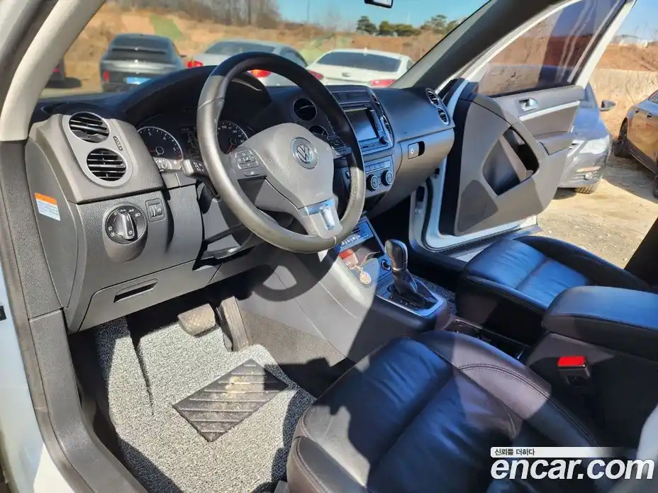 Volkswagen Tiguan 2016 2.0 Автомат в Москве № 169305, фото 17