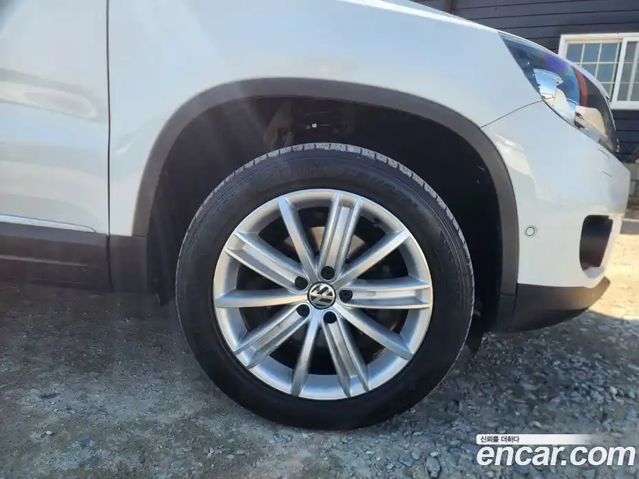 Volkswagen Tiguan 2016 2.0 Автомат в Москве № 169305, фото 19