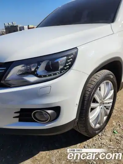 Volkswagen Tiguan 2016 2.0 Автомат в Москве № 169305, миниатюра 3