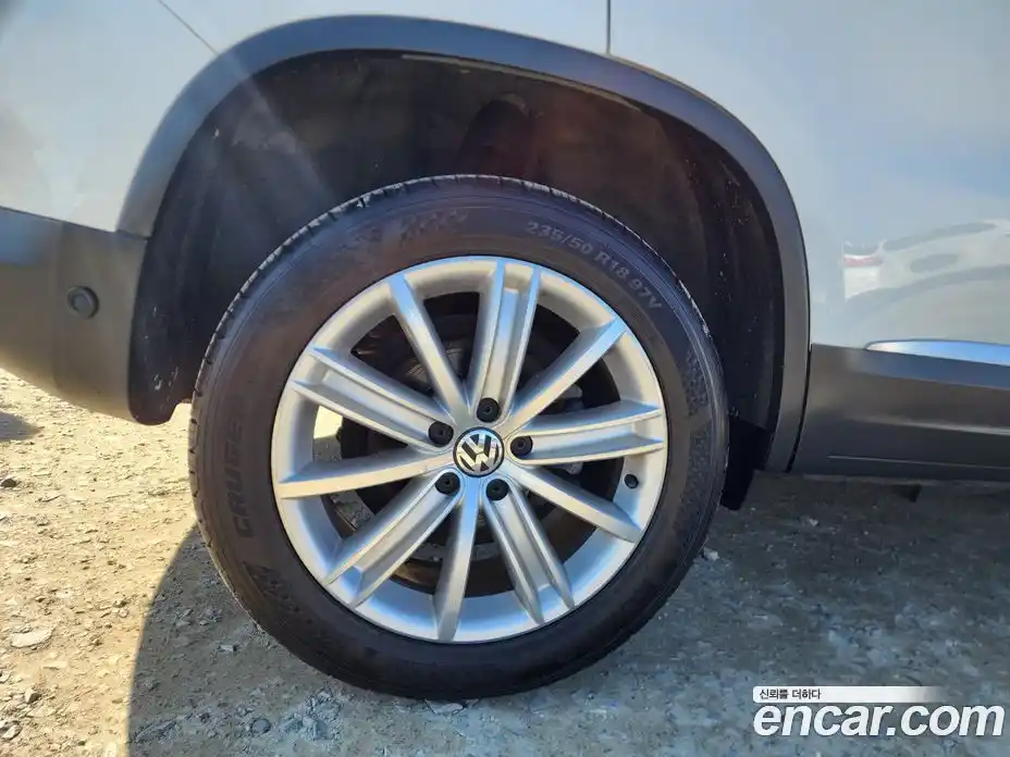 Volkswagen Tiguan 2016 2.0 Автомат в Москве № 169305, фото 6