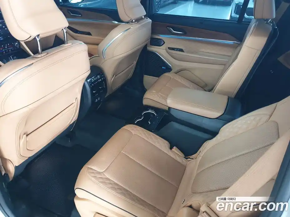 Jeep Cherokee 2022 3.6 Автомат в Москве № 169962, фото 18